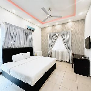 Golden Crystal Hotel